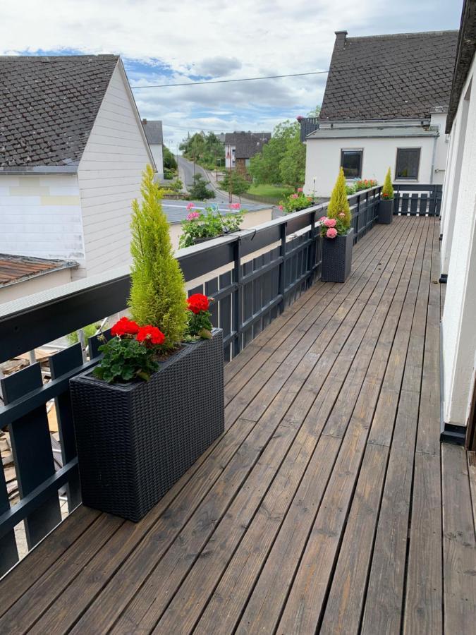 vina am ring Bed and Breakfast Mannebach  Exteriör bild
