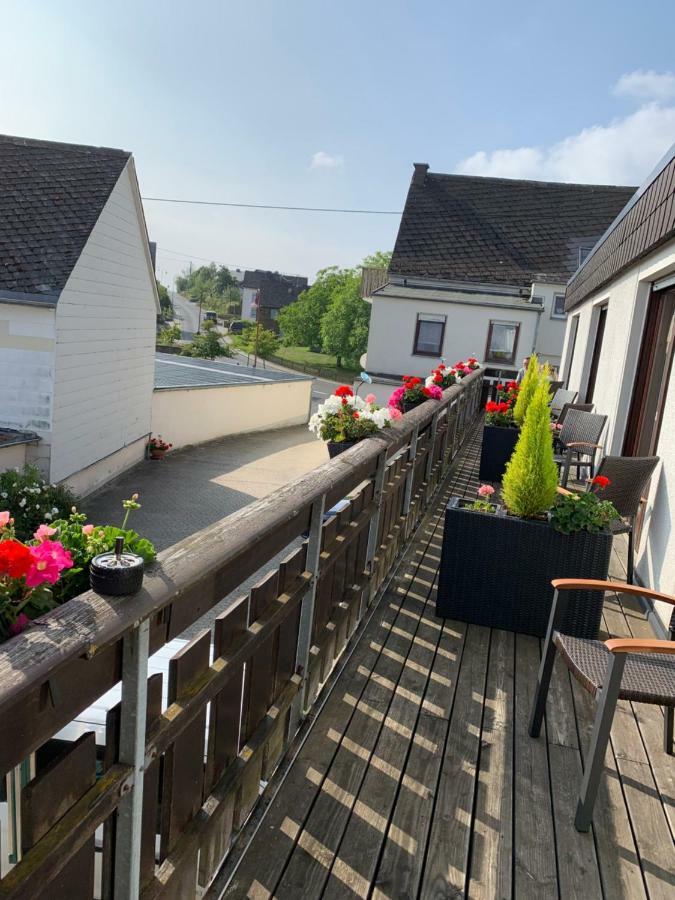 vina am ring Bed and Breakfast Mannebach  Exteriör bild